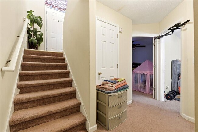 Building Photo - 1027 Alford Crossing