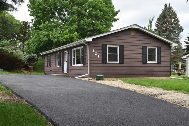 Primary Photo - 121 Pheasant Trail