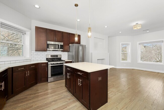 Building Photo - 4819 S Vincennes Ave