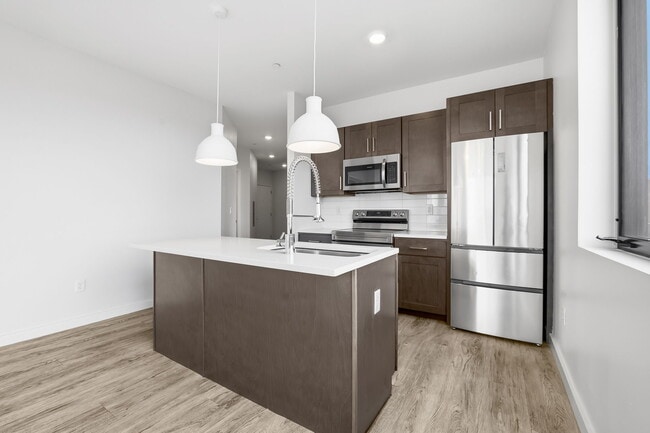 Building Photo - 19 Day St