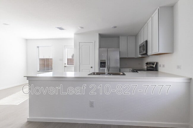 Building Photo - 706 Wolf Crest Blvd