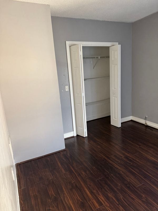 Building Photo - 807 Eagle St