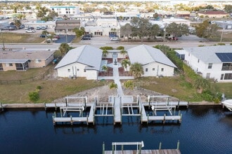 Building Photo - 1322 Miramar St