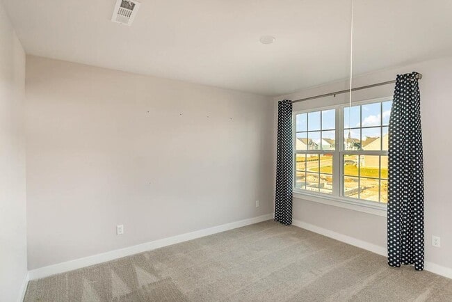 Building Photo - 4003 Bluebell Ln