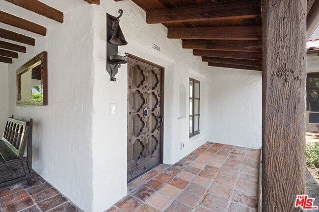 Building Photo - 1308 N Harper Ave