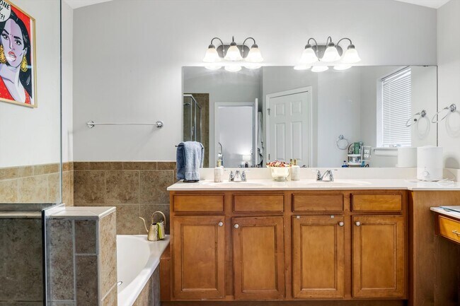 Building Photo - 8018 Presidio Ct