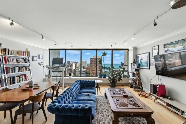 Building Photo - 2800 N Lake Shore Dr