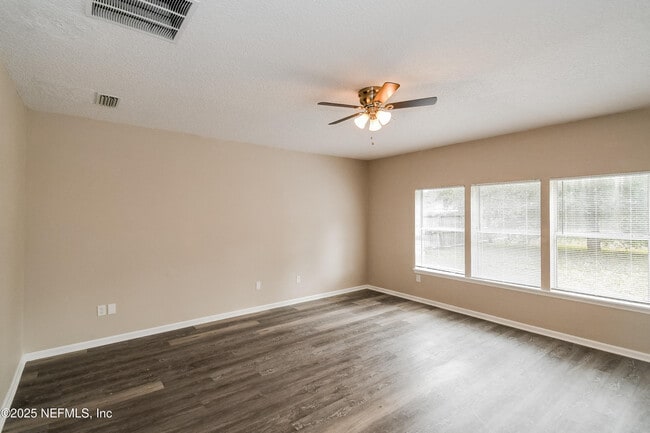 Building Photo - 9370 Jayhawk Ln