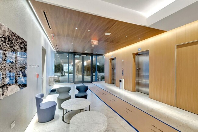 Building Photo - 88 SW 7th St