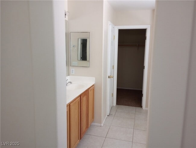 Building Photo - 9769 Overlook Ridge Ave