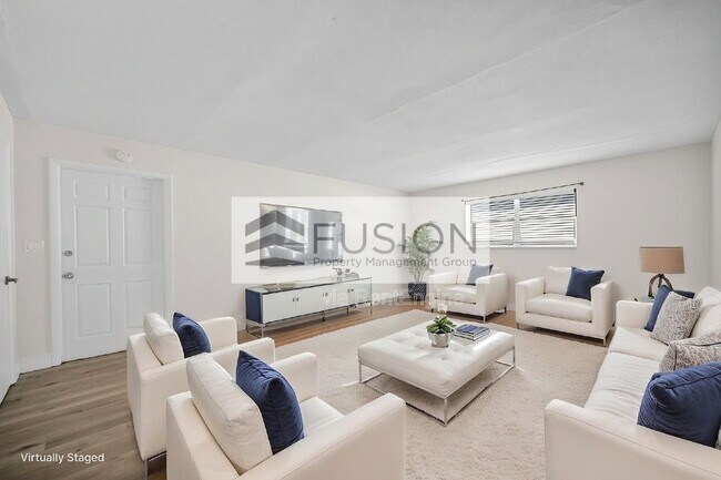 Building Photo - 881 SW 74th Terrace