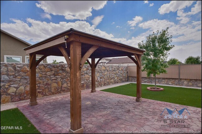 Building Photo - 14920 Tim Hardaway
