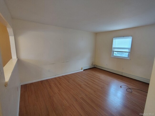 Building Photo - 122 W 1st St