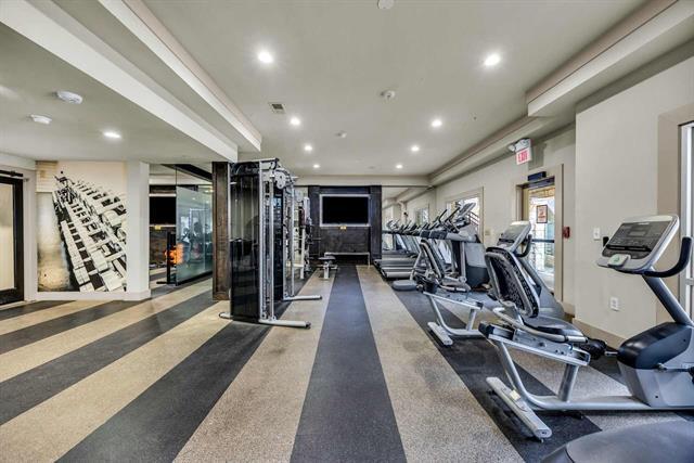 Building Photo - 625 E Stassney Ln