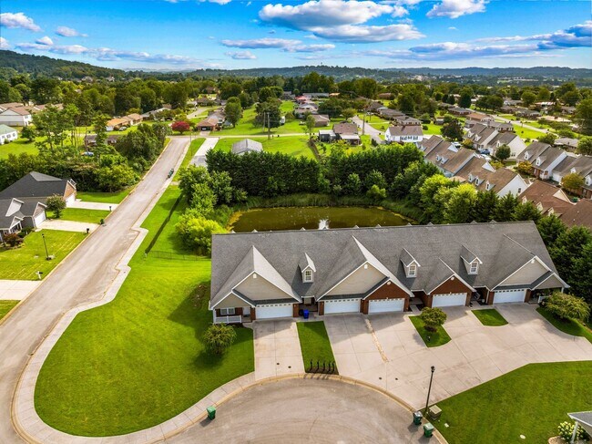 Building Photo - December special. Main-Level Living End-Unit Townhome