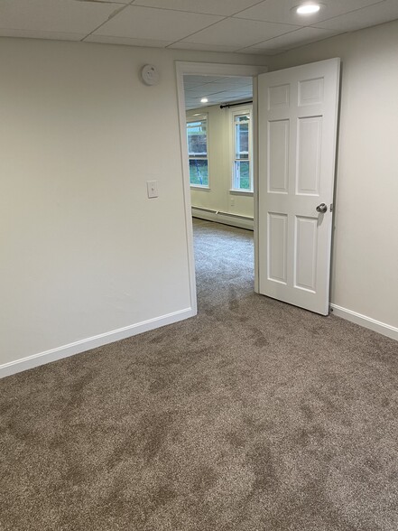 Building Photo - 78 US Route 4