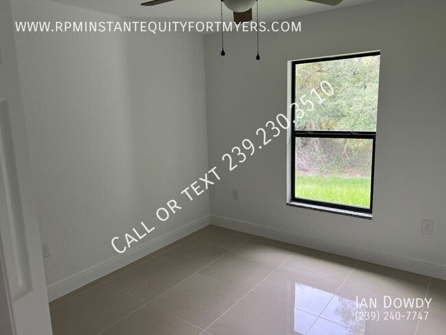 Building Photo - 2601 E 18th St