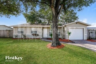 Building Photo - 8410 NW 27th Pl