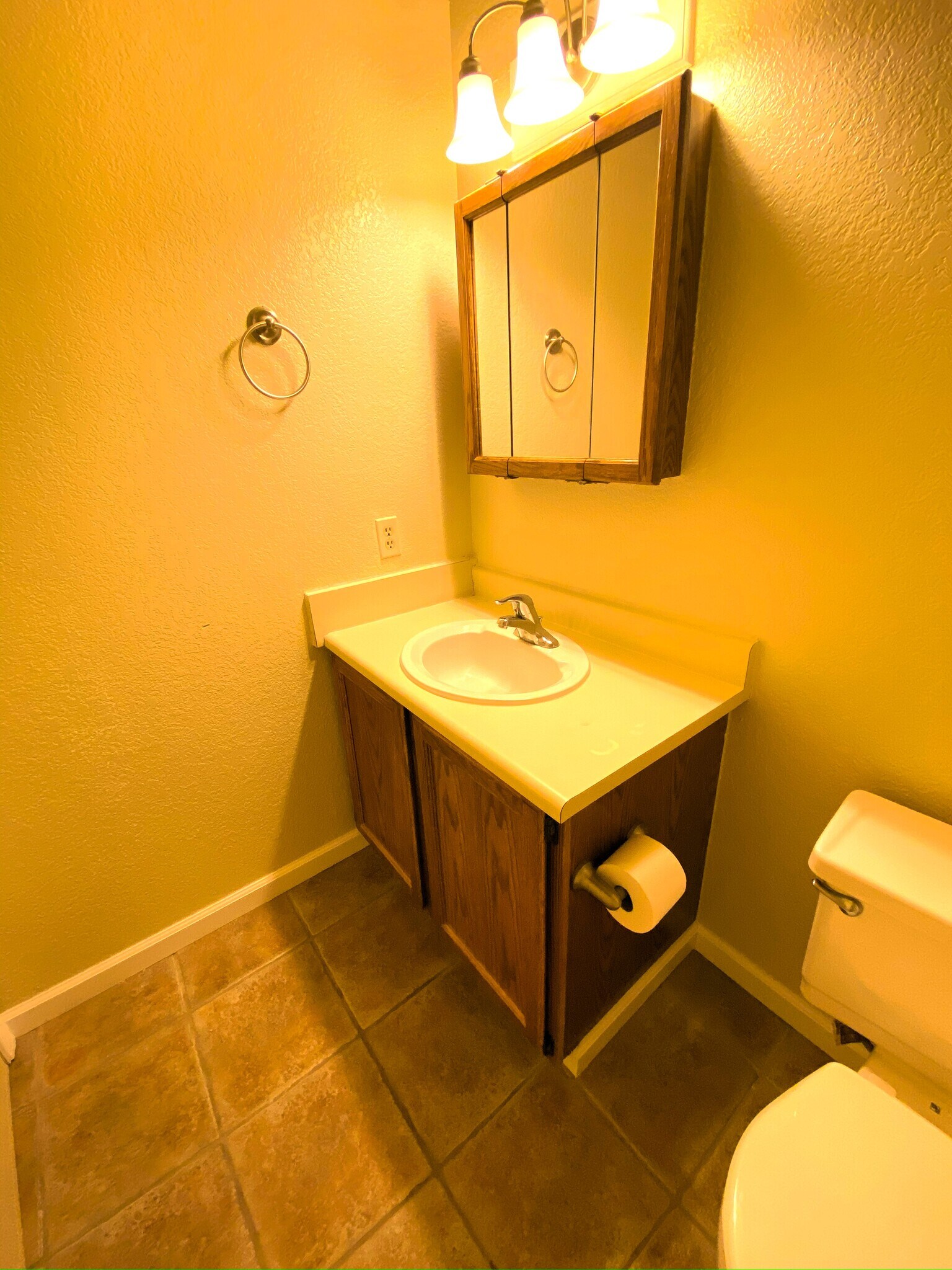 Building Photo - 5785 Hall Ln