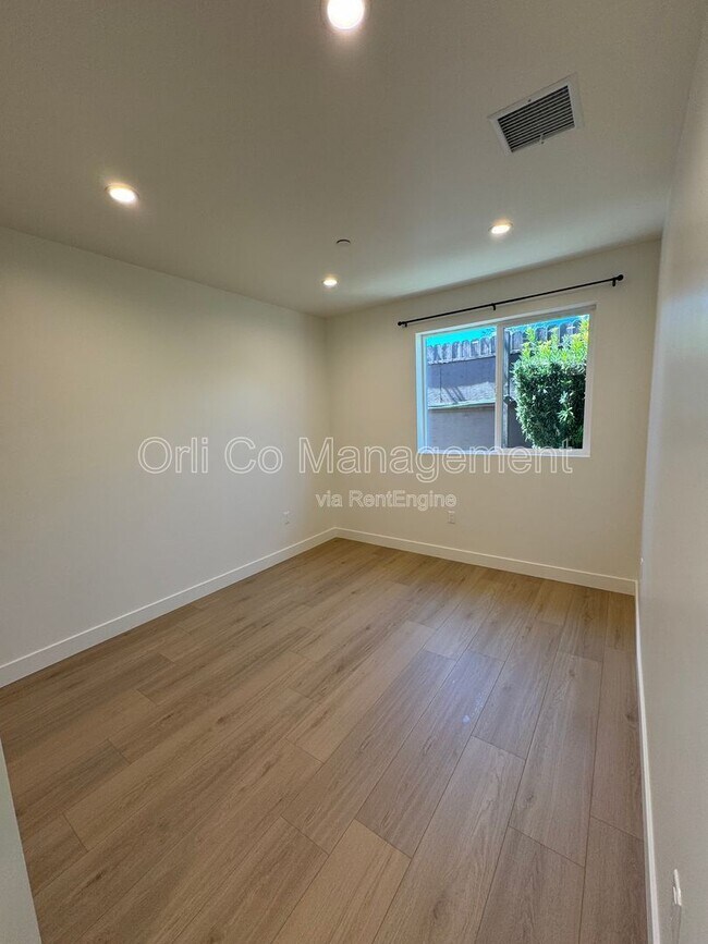 Building Photo - 19229 Friar St