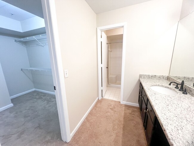 Building Photo - SABLE WALK RENTAL MOVE IN NOW!Spacious 2X2...