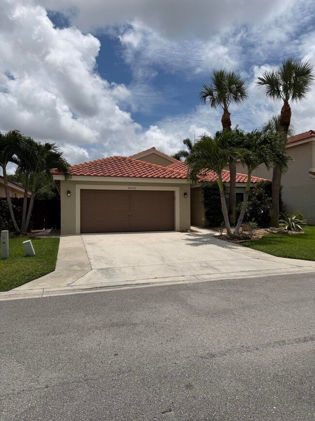 Building Photo - 8202 White Rock Cir