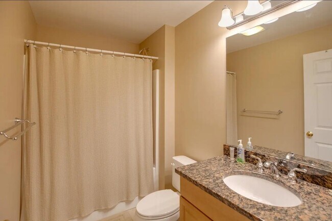 Building Photo - 130 Woodland Loop