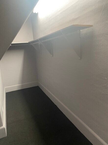 Building Photo - 3 Chamblet St