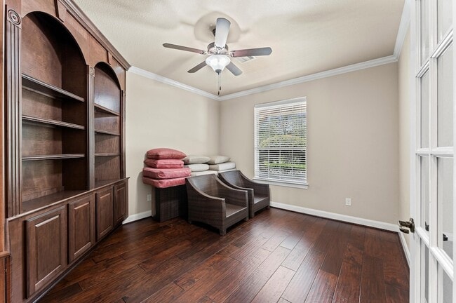 Building Photo - 10 Cayuga Pond Ct