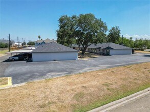 Building Photo - 1120 Valley View Dr