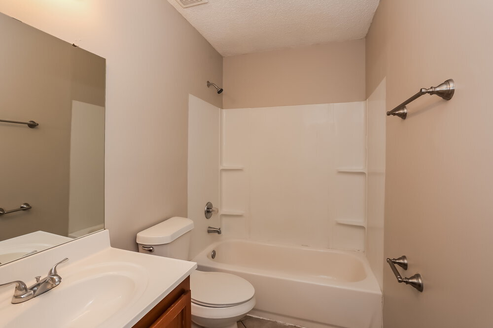 Building Photo - 2513 Townsquare Dr