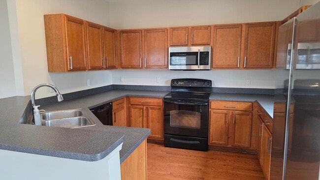 Building Photo - 1580 Kessler Ave