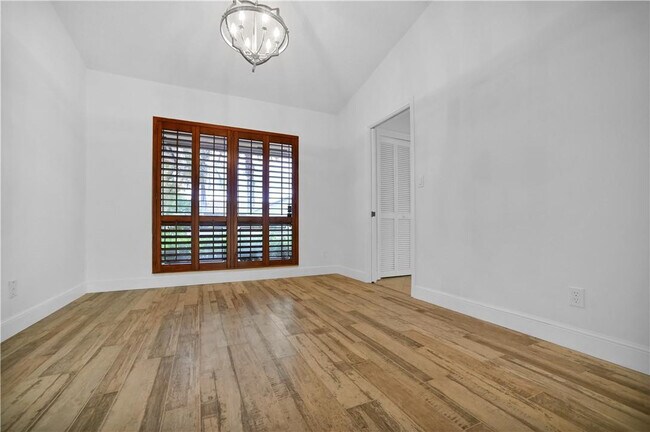 Building Photo - 10765 NW 9th Ct