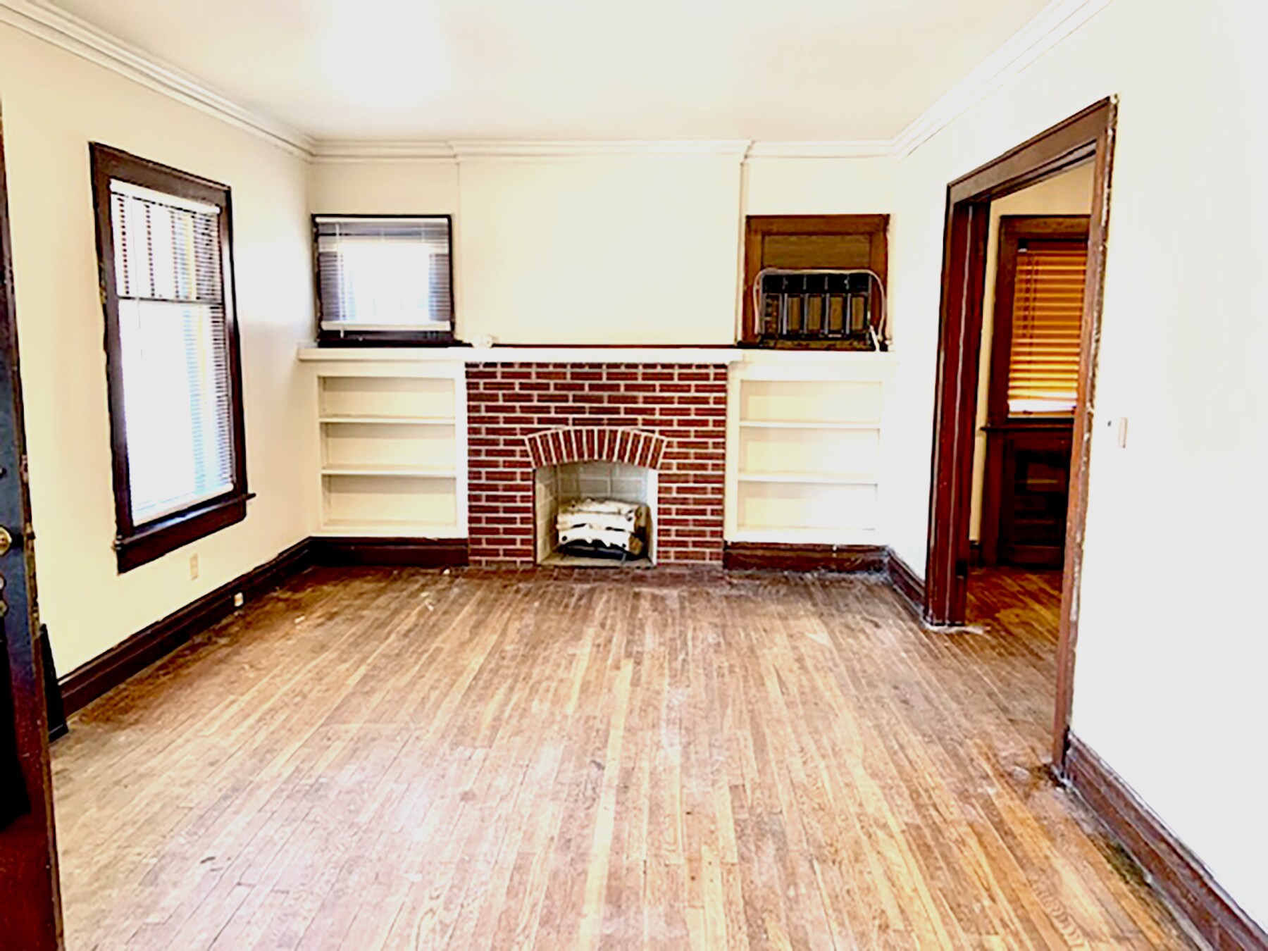 Building Photo - 924 Stadelman Ave