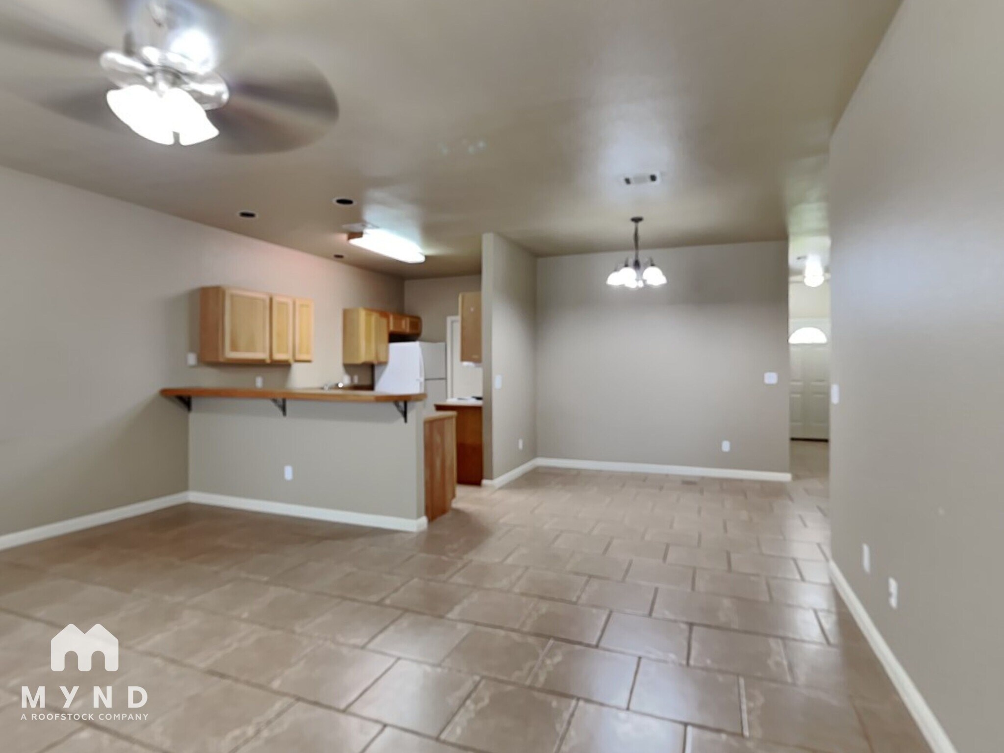 Building Photo - 3050 Pine Valley Dr