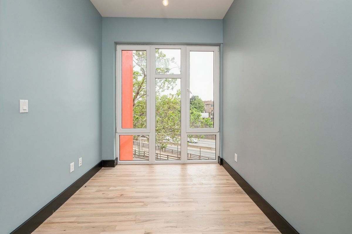 Building Photo - 1847-1849 Cross bronx expy