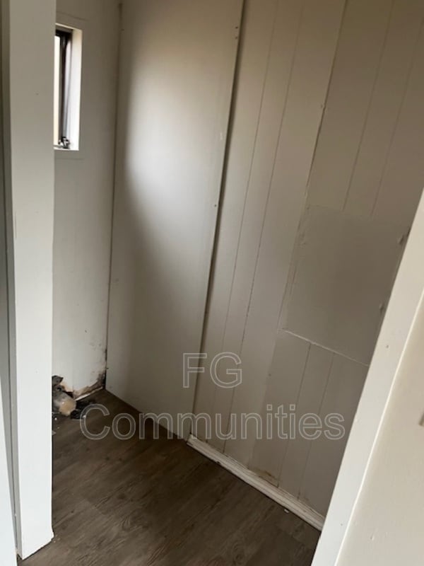 Building Photo - 100 2nd Ave SE