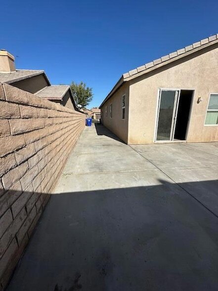 Building Photo - 82787 Matthau Dr