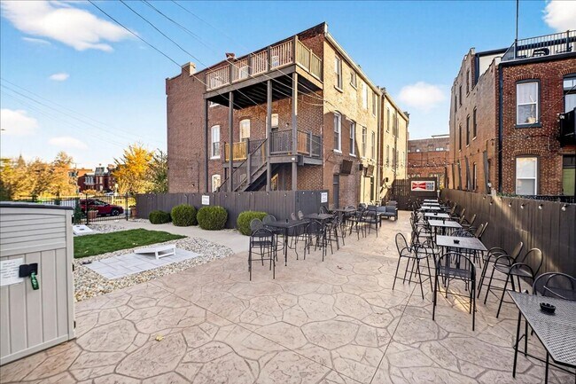 Building Photo - Soulard First Fleur