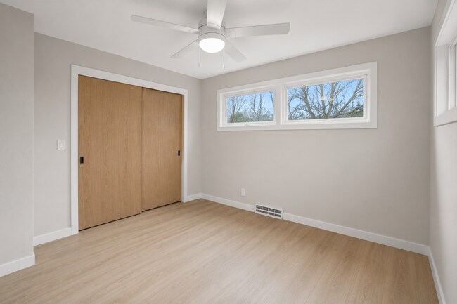 Building Photo - 2512 Timber Dr