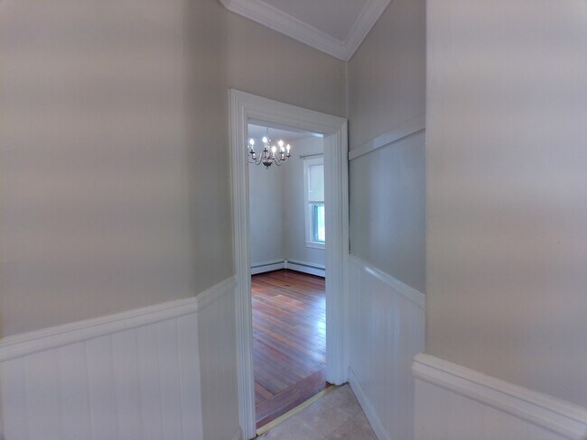 Building Photo - 1303 Smith St