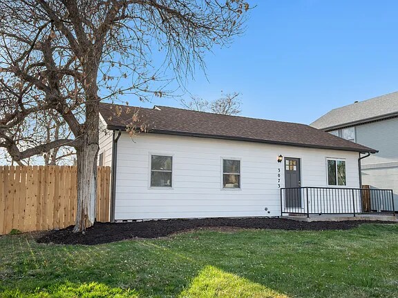 Primary Photo - 3073 S Elati St