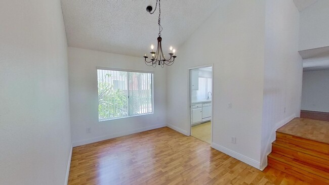 Building Photo - **Move-In Special!!** Beautiful 3 Bedroom ...