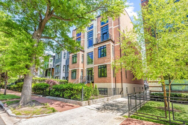 Building Photo - Modern U Street Condo | 2 Bed | 2 Bath | 1000 Sf | Large Balcony | 1 Parking Space