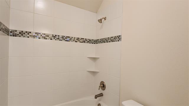 Building Photo - 914 Devonshire Dr