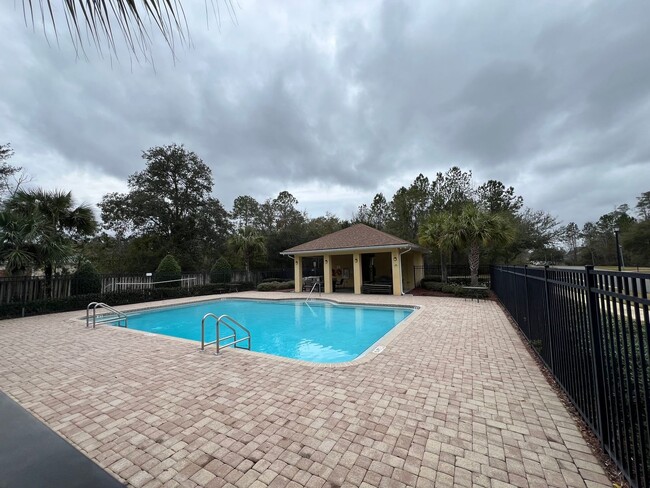 Building Photo - Charming 4-Bedroom Home with Private Yard,...