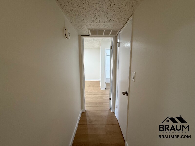 Building Photo - 5461 Kester Ave