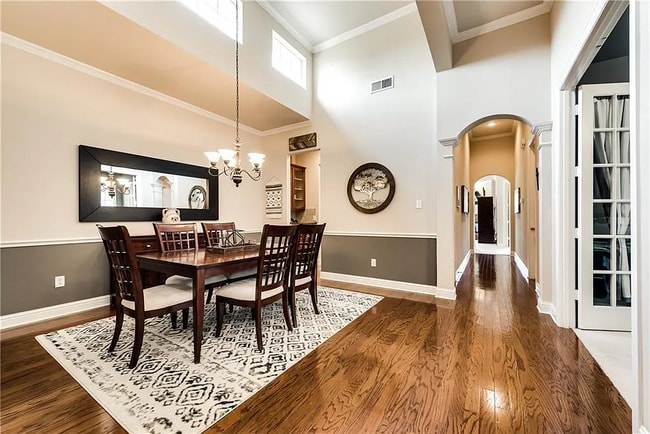 Building Photo - 2301 Canyon Creek Dr
