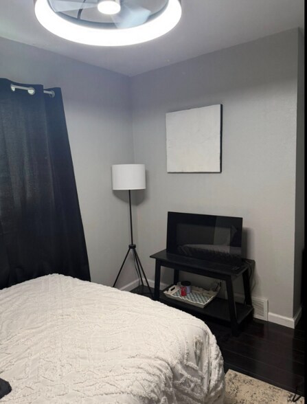 Building Photo - 128 Vineyard Dr