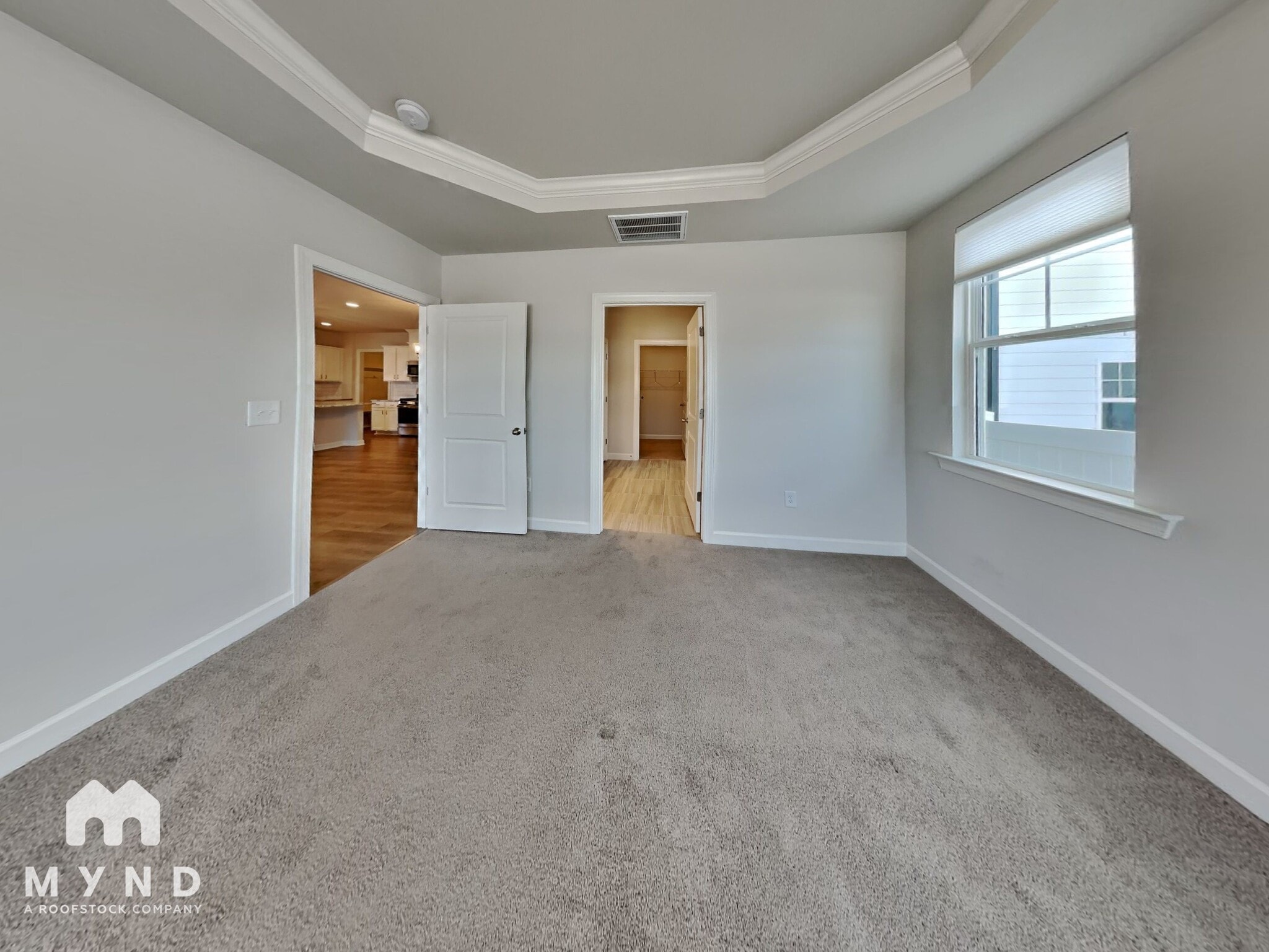 Building Photo - 279 Shadow Fls Dr